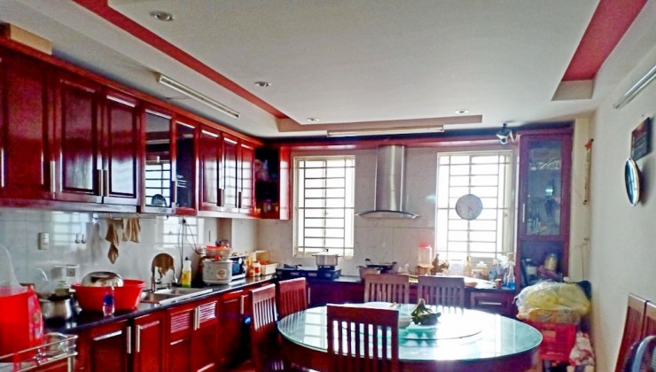 Mặt tiền hẻm kinh doanh Phạm Hùng 4x15 đúc 5 tầng sổ riêng chỉ 9 tỷ 9